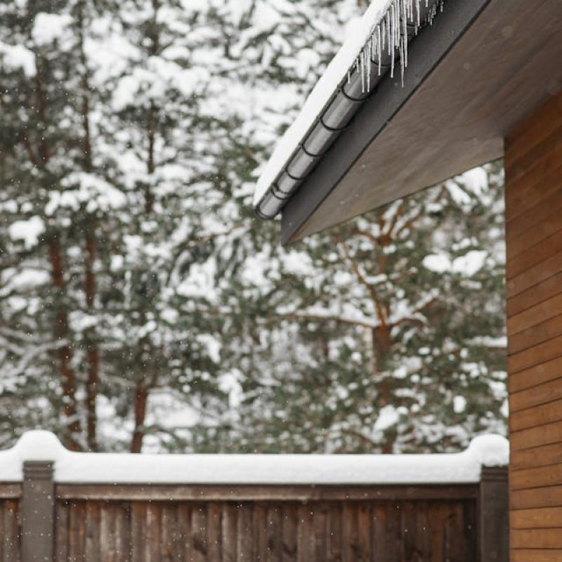 Gutter Cleaning In Macomb County, Michigan